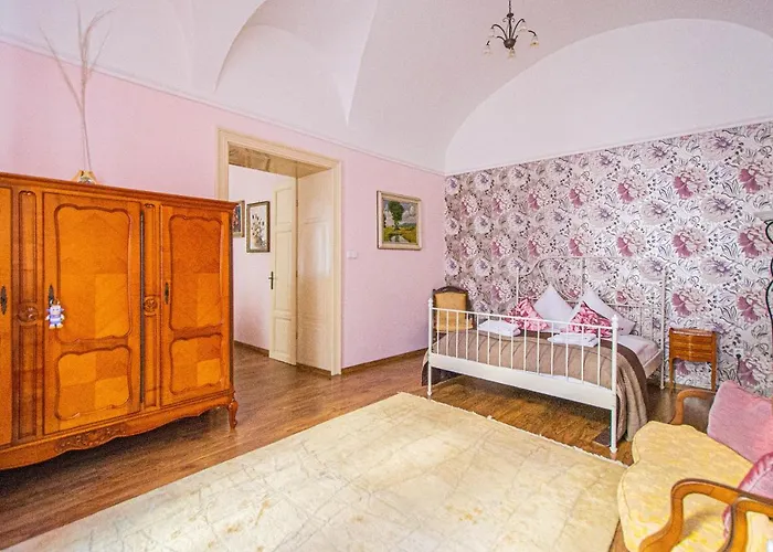 Appartement Astronomical Clock By Ruterra